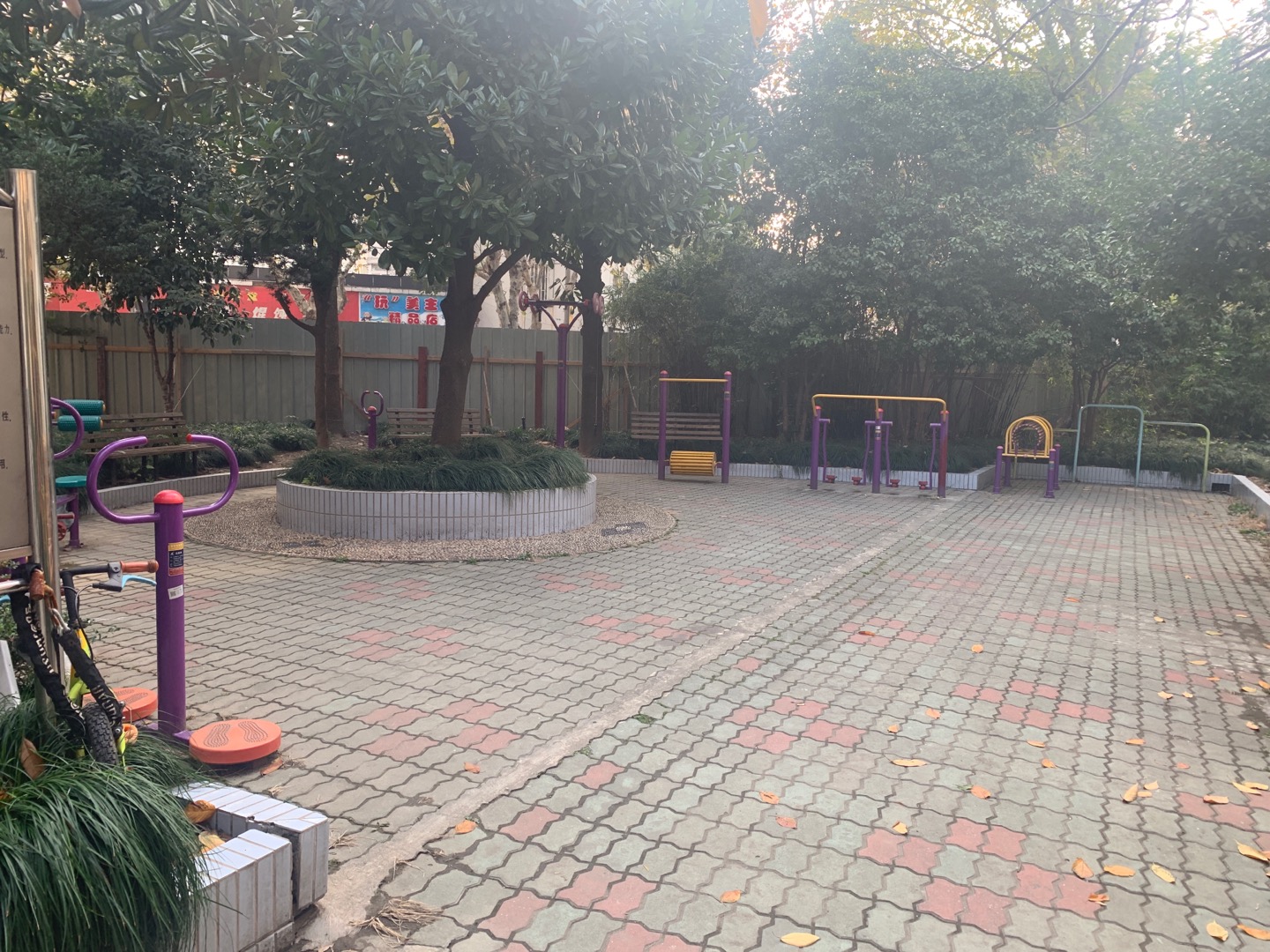 陳一居委健身點(diǎn)