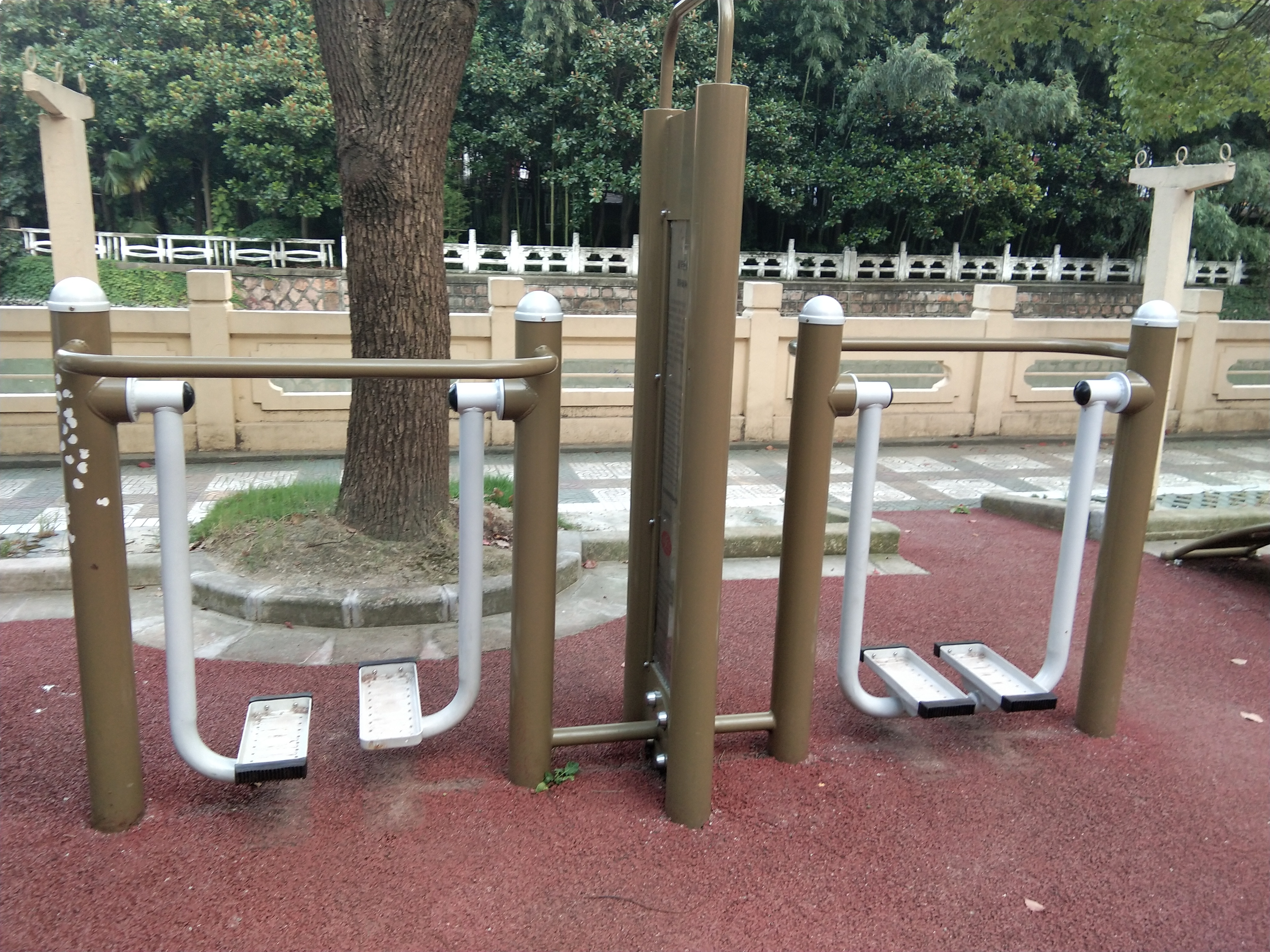 雙立柱太空漫步器 雙立柱太空漫步器