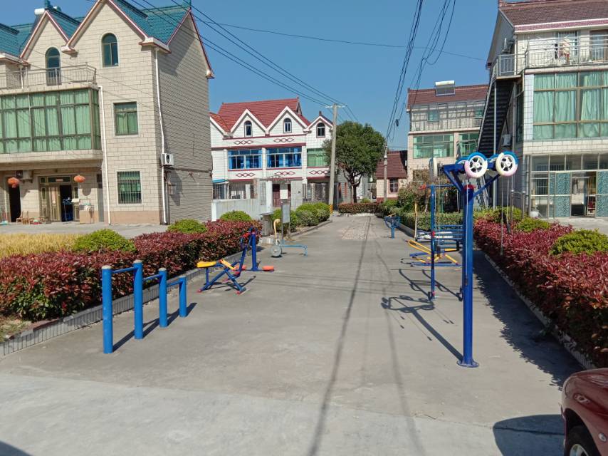 立新村15組435號(hào)旁健身路徑