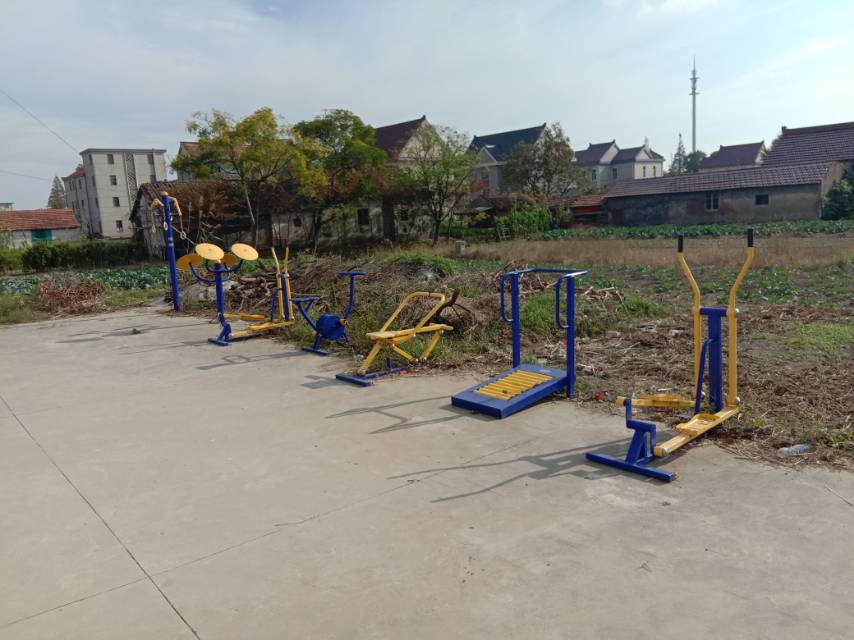 崇明區(qū)中興鎮(zhèn)紅星村4隊(duì)健身點(diǎn)