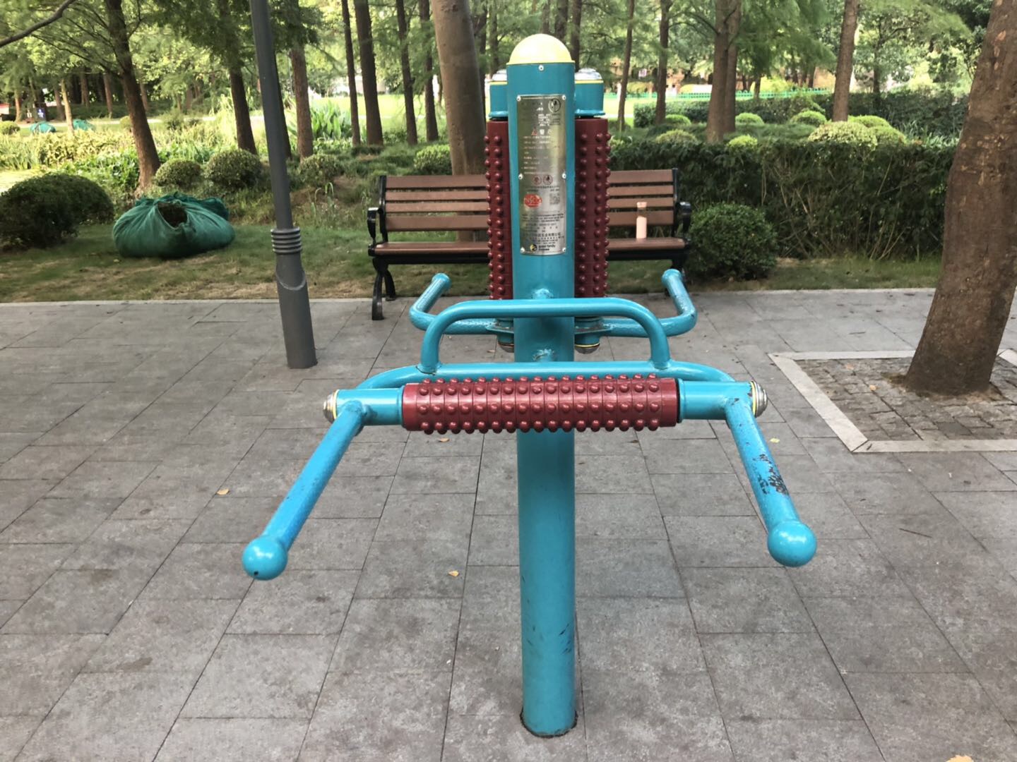 坐式腰背按摩器 坐式腰背按摩器