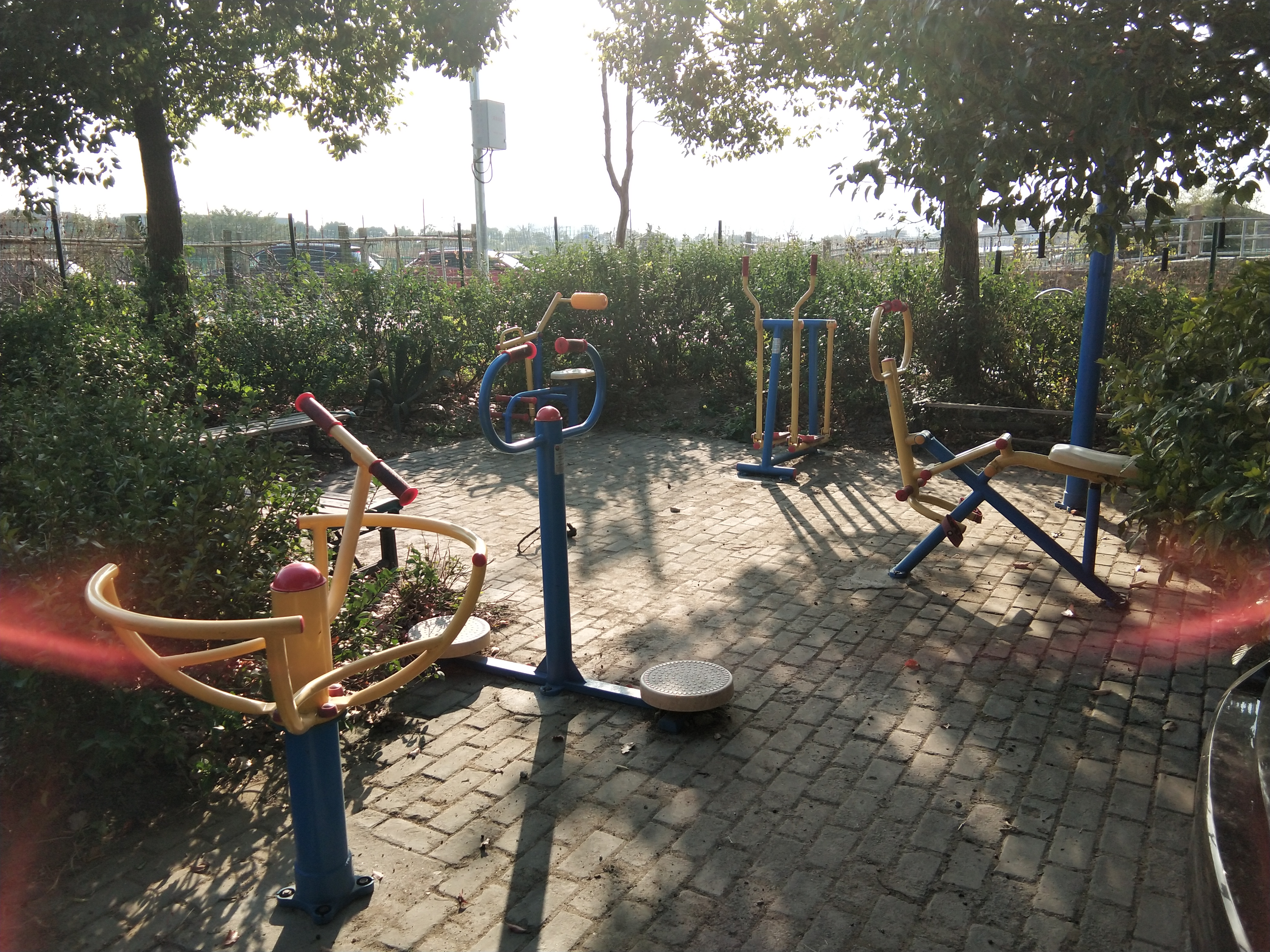 界浜村11組健身點