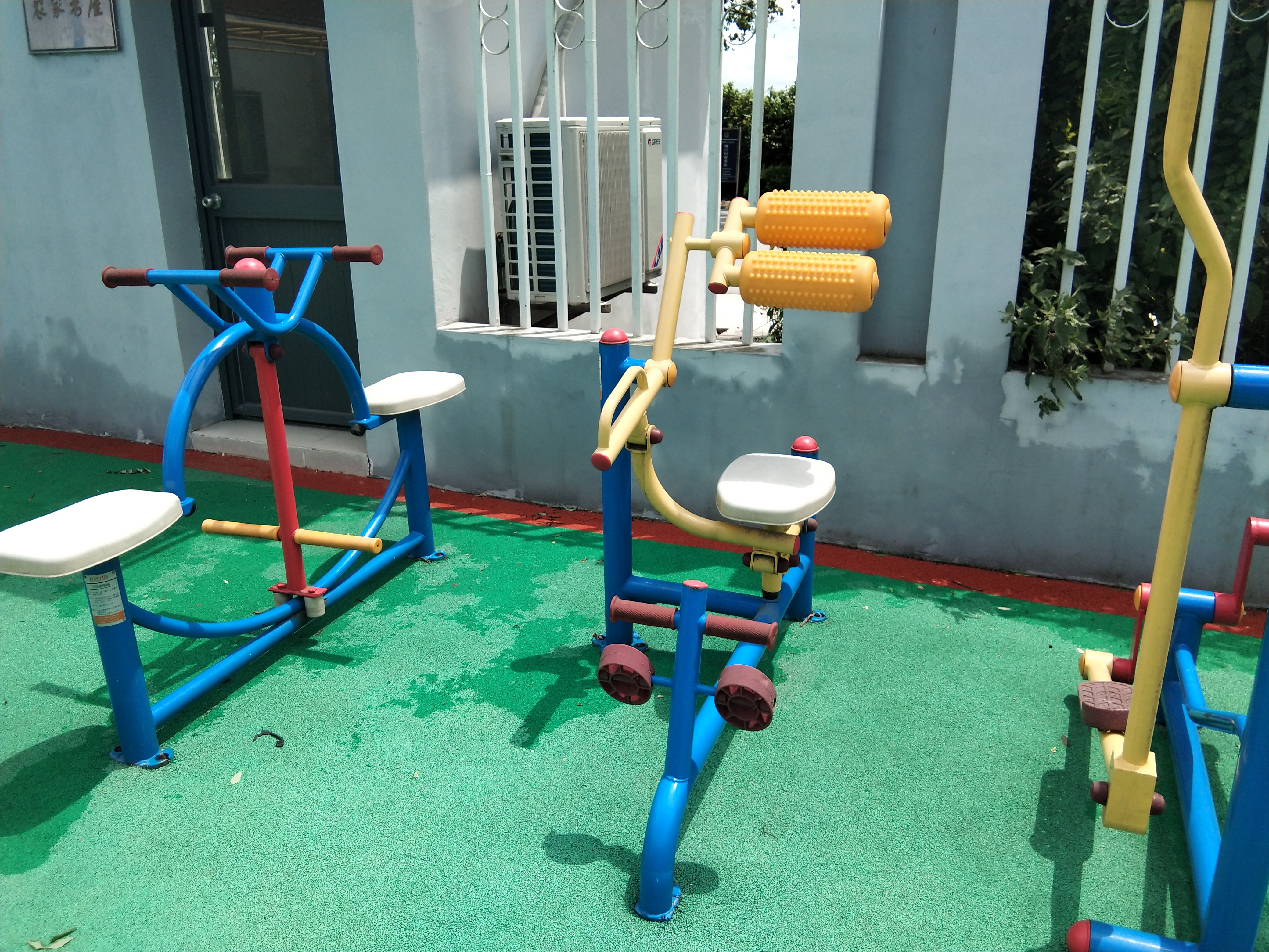 腹背鍛煉器 腹背鍛煉器