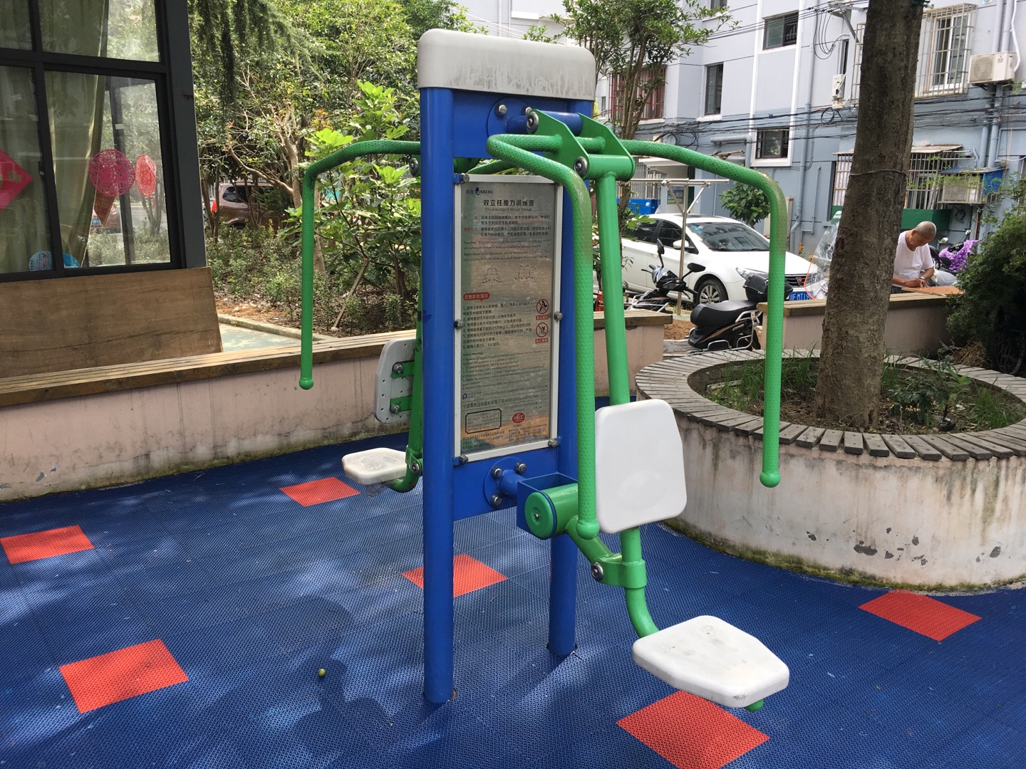 雙立柱前推訓(xùn)練器