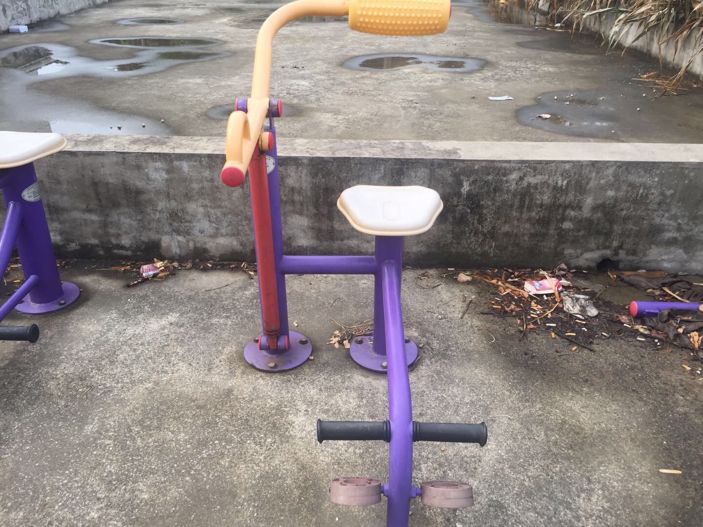 腹背鍛煉器 腹背鍛煉器