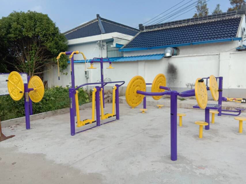 人民村槐蔭15隊(duì)村健身點(diǎn)