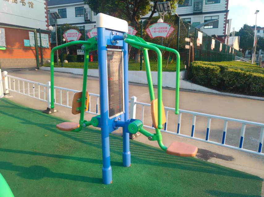 雙立柱前推訓練器 雙立柱前推訓練器