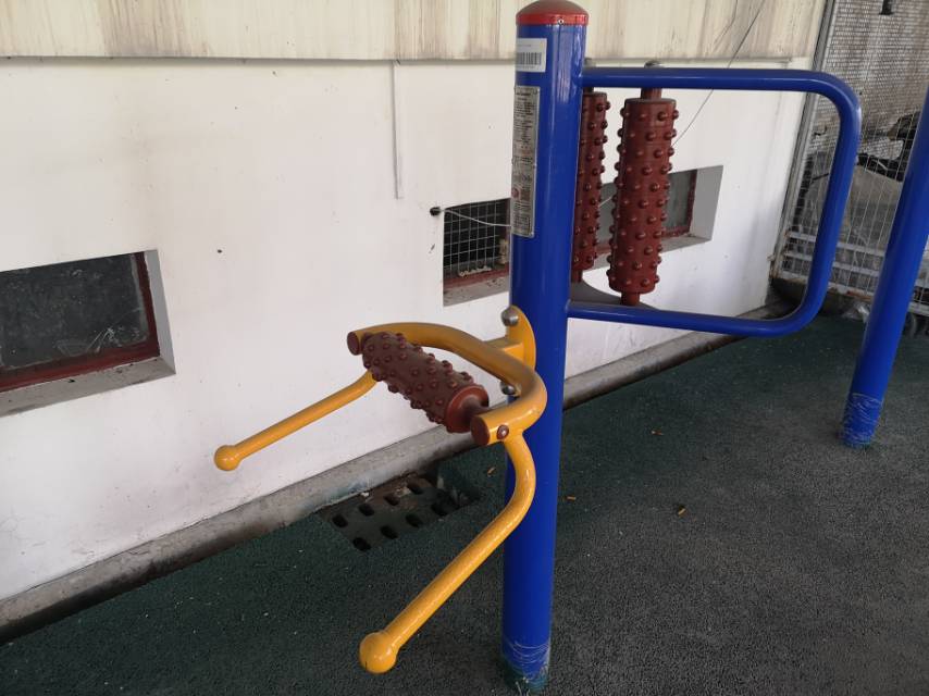 腰背按摩器 腰背按摩器