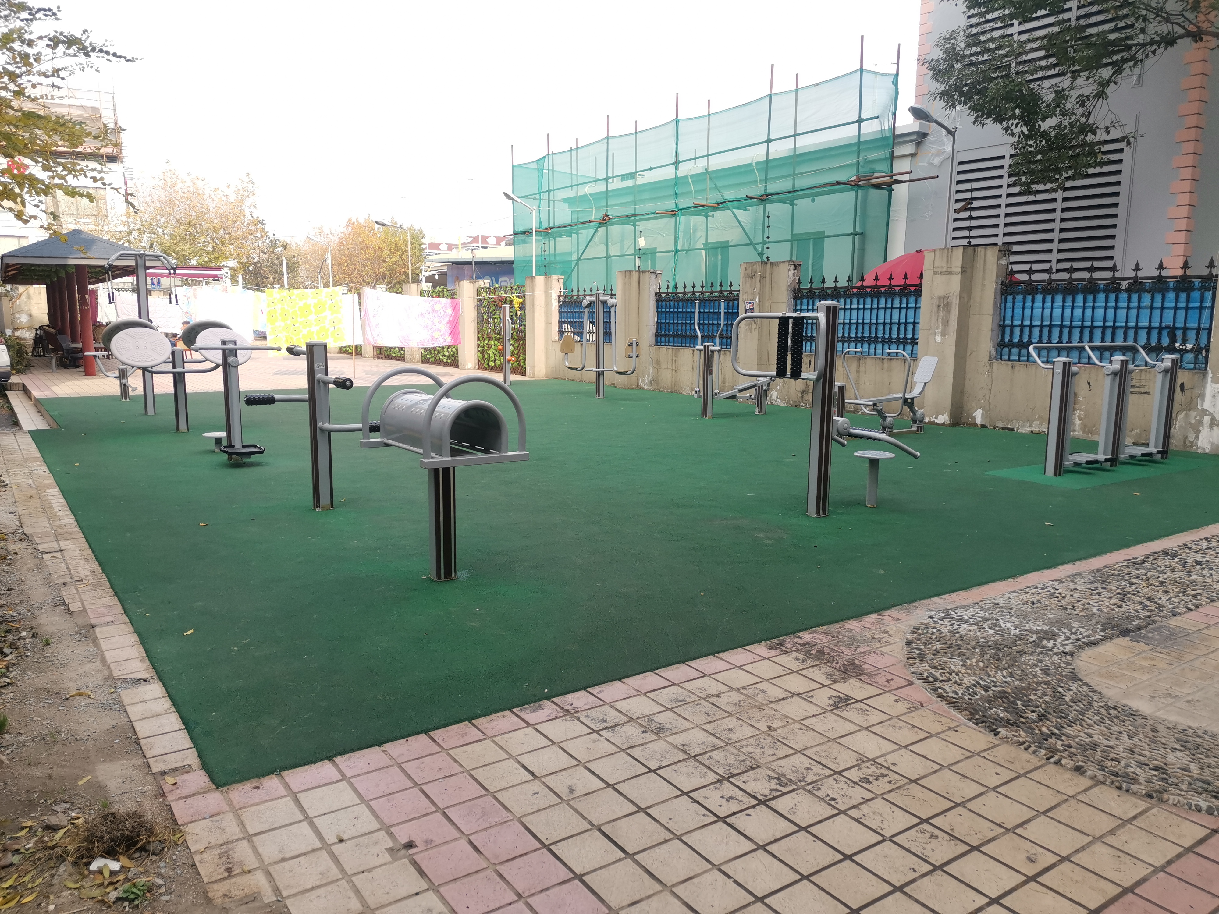 靜安區(qū)大寧路街道延長居委健身點（共和新路1700弄）