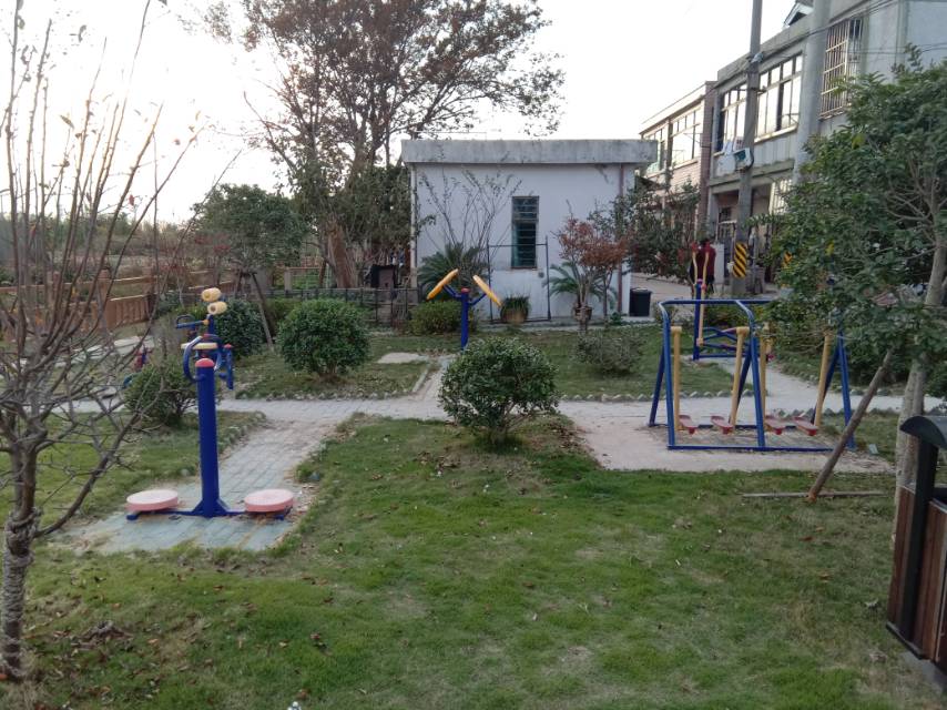 營(yíng)前村2隊(duì)費(fèi)家宅22號(hào)前健身路徑