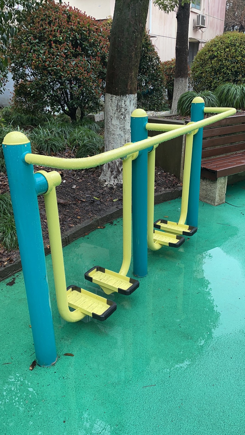 二位智能太空漫步機(jī)