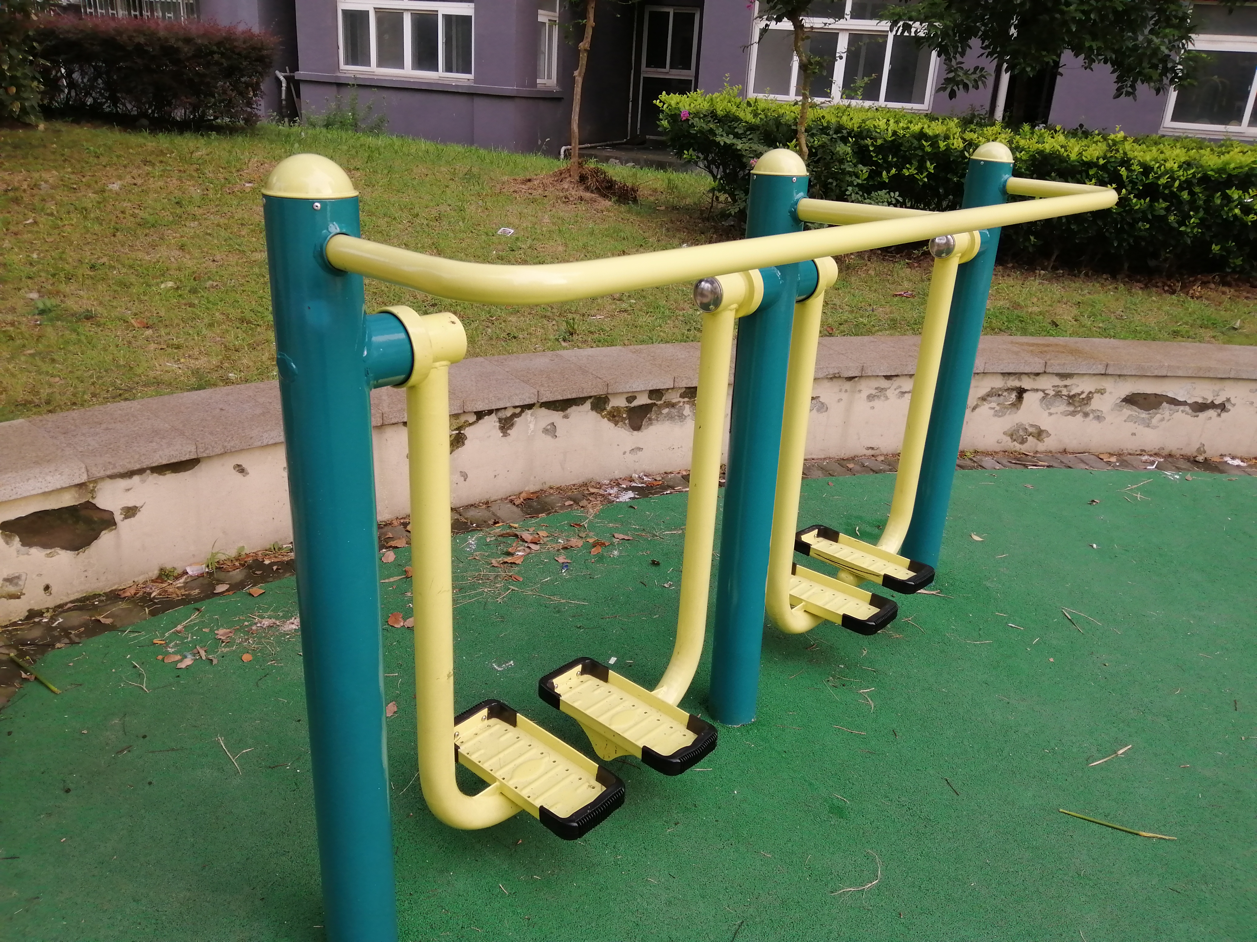 雙位太空漫步機