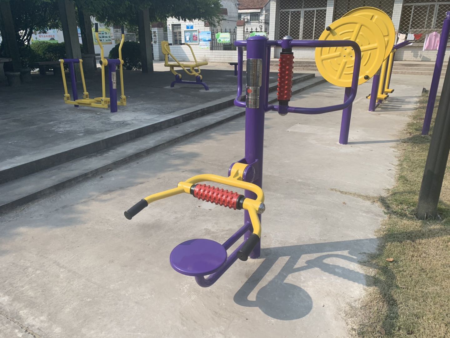 腰背按摩器 腰背按摩器