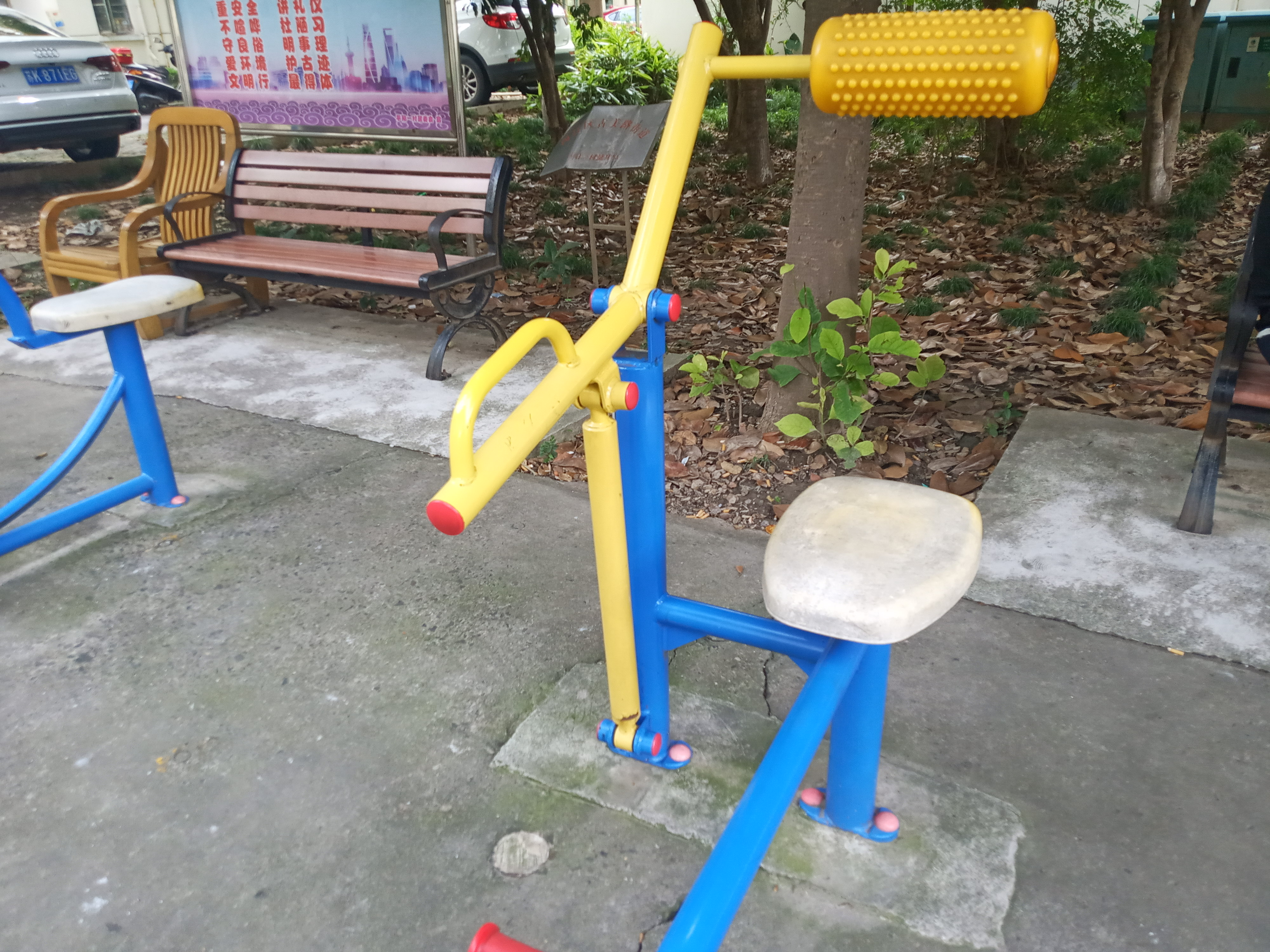 腹背鍛煉器 腹背鍛煉器