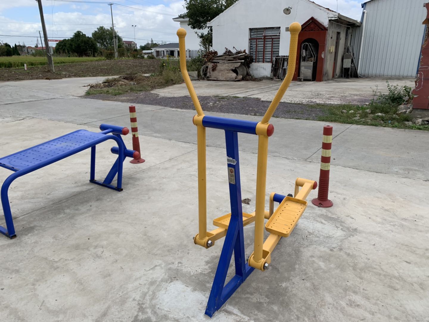 室外橢圓機(jī) 室外橢圓機(jī)