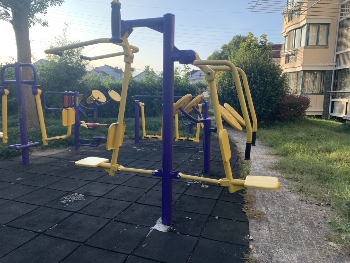 坐推坐拉器 坐推坐拉器