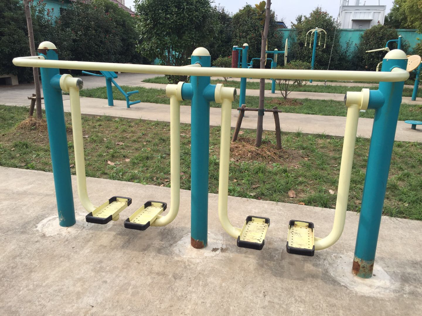 雙位太空漫步機