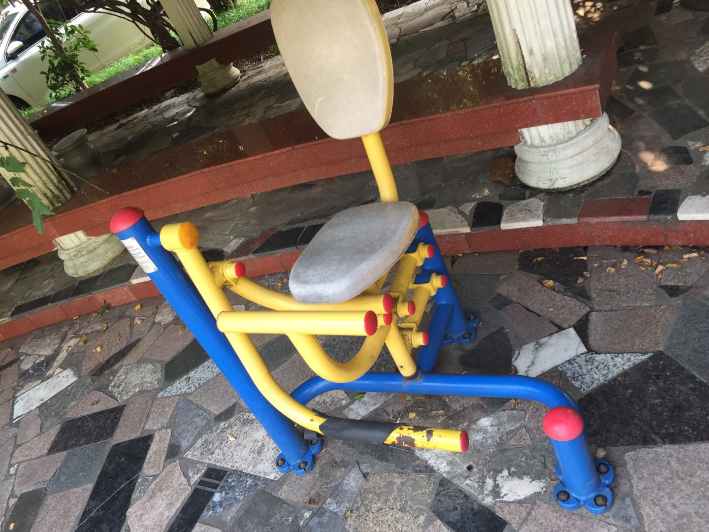 自重腿部鍛煉器