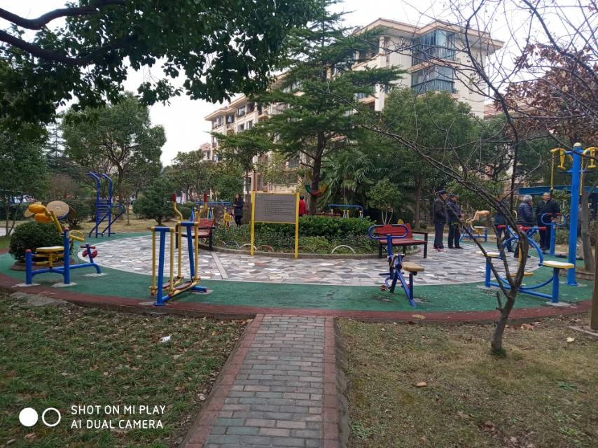 同馨苑小區(qū)健身點(diǎn)