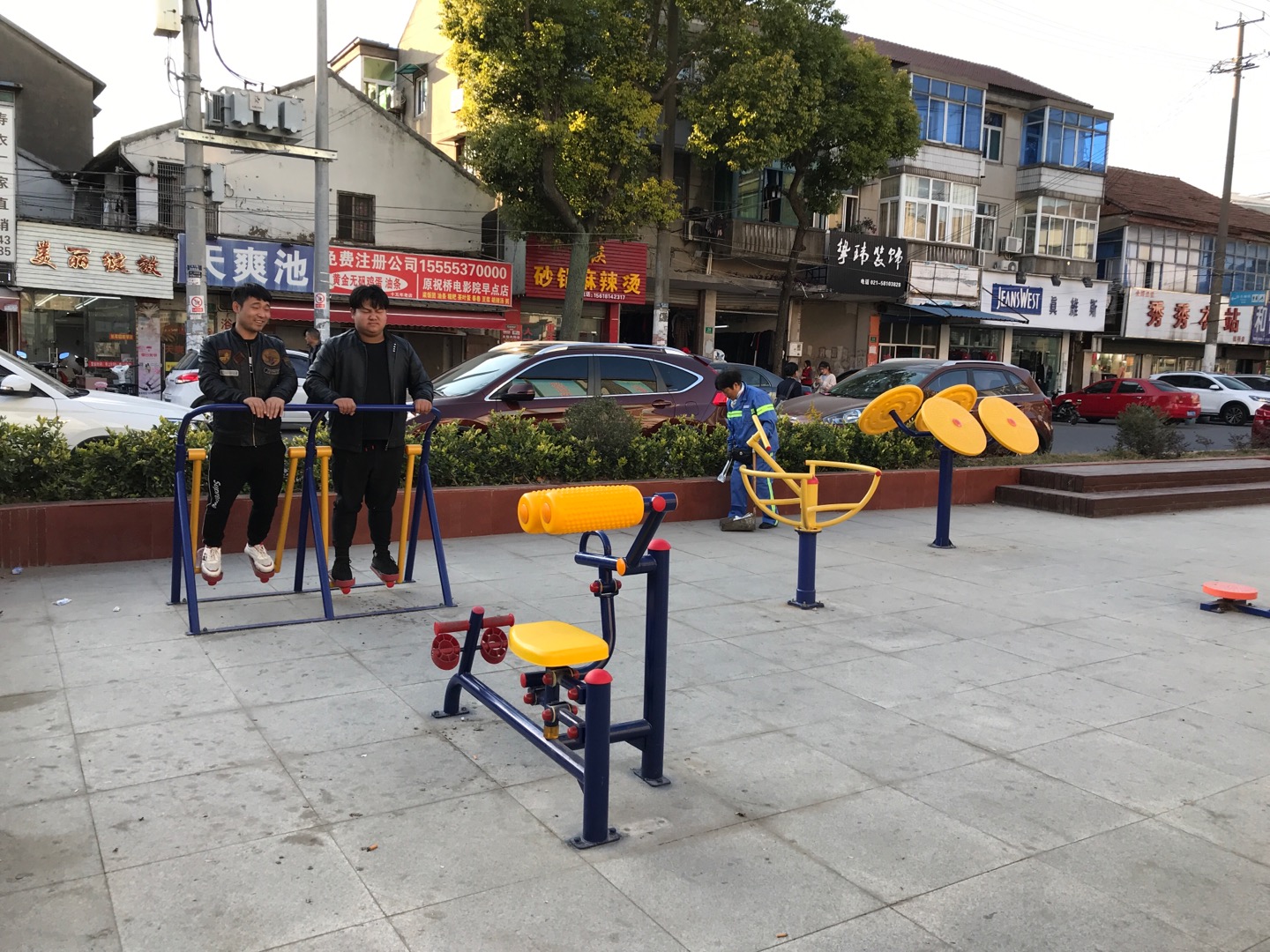 第一居委南北大街29號(hào)健身路徑