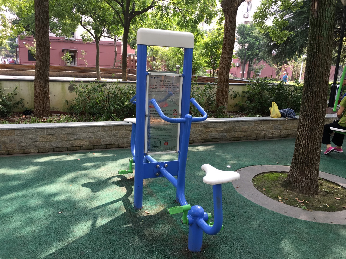 雙立柱健身車 雙立柱健身車