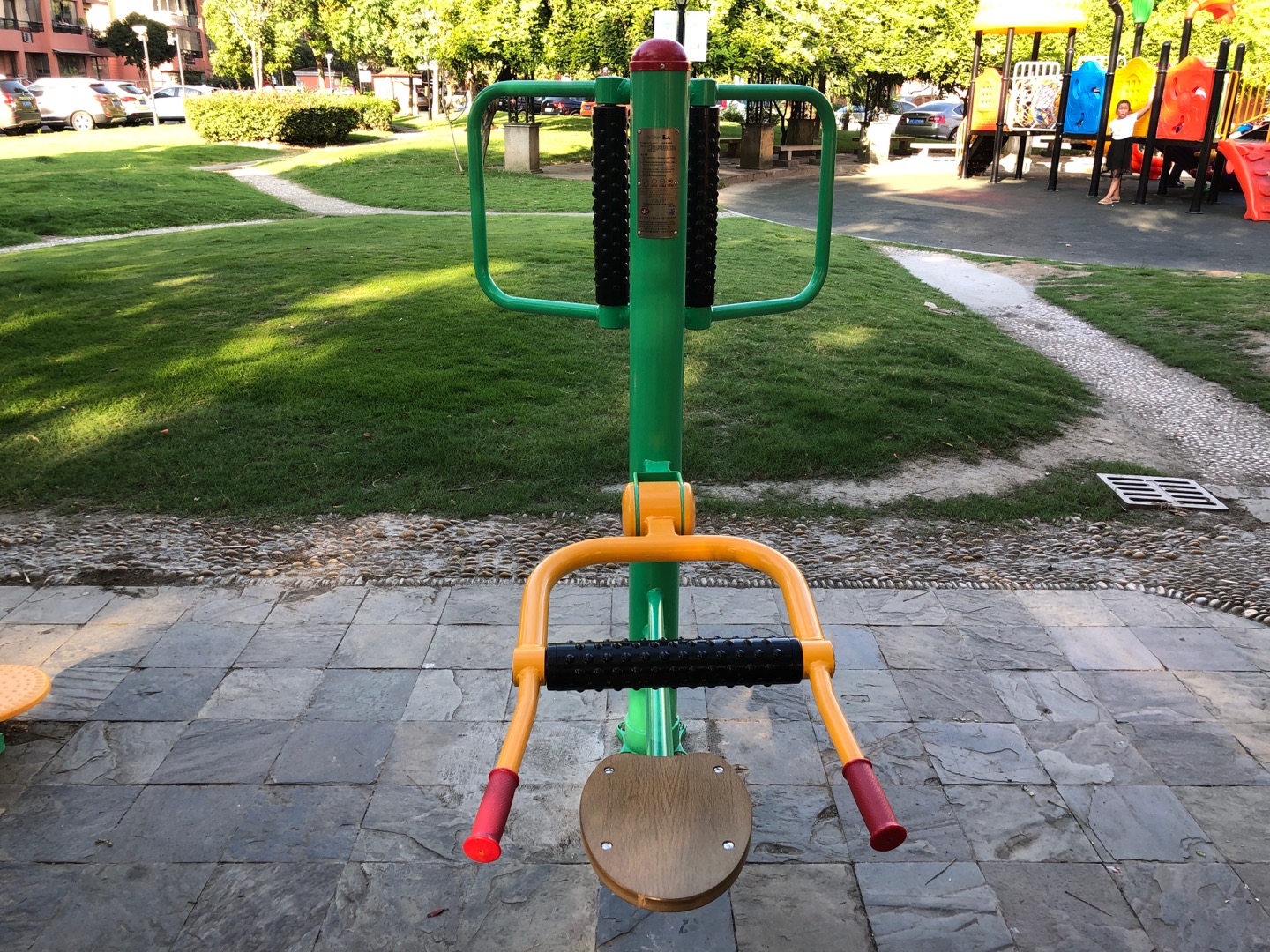 坐式腰背按摩器 坐式腰背按摩器