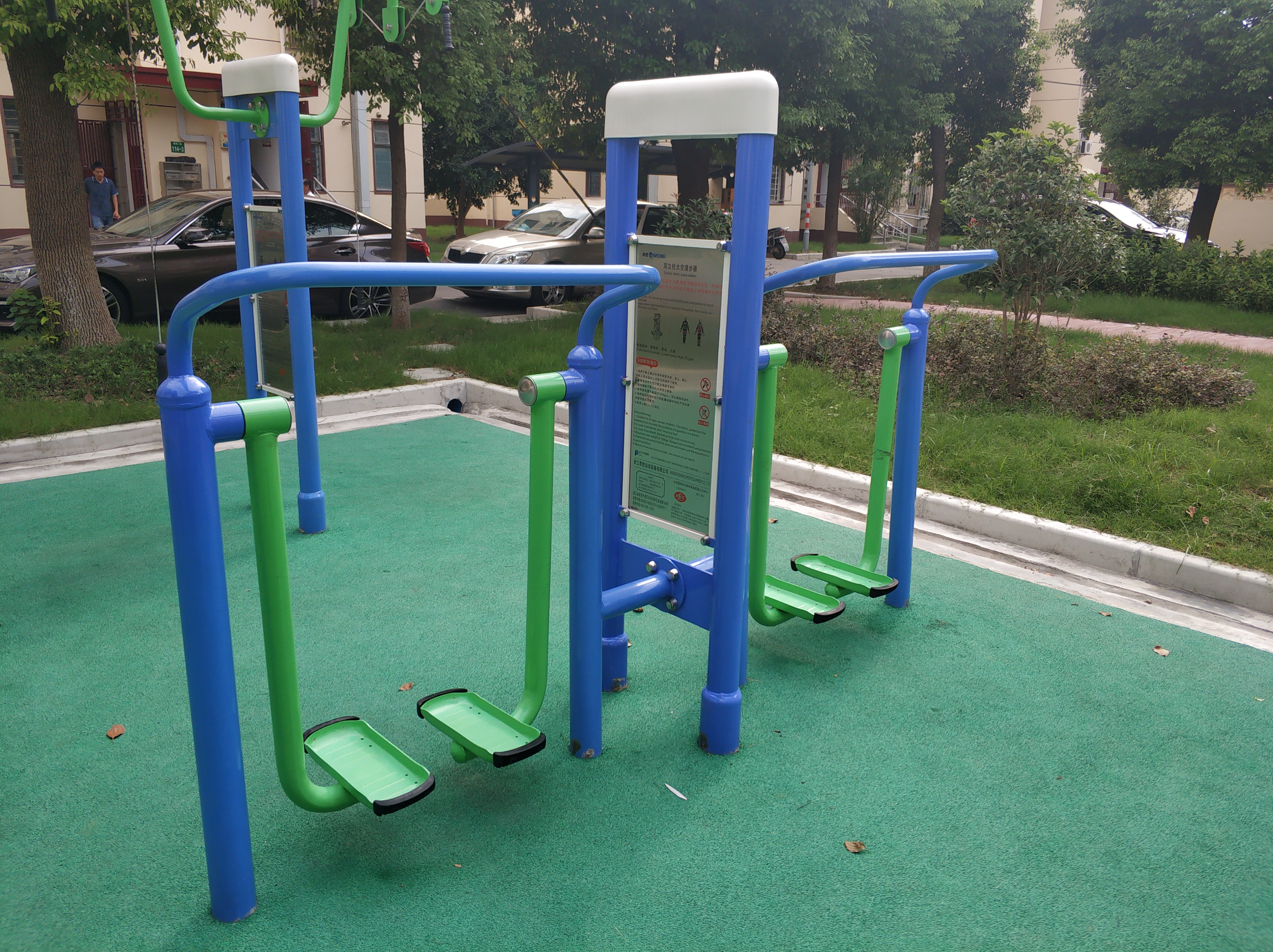 雙立柱太空漫步器 雙立柱太空漫步器