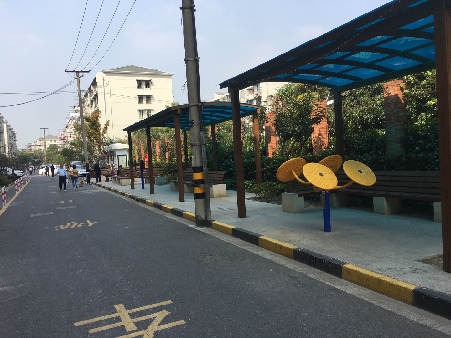 靜安區(qū)彭浦新村街道三泉路1015弄居委健身點(diǎn)