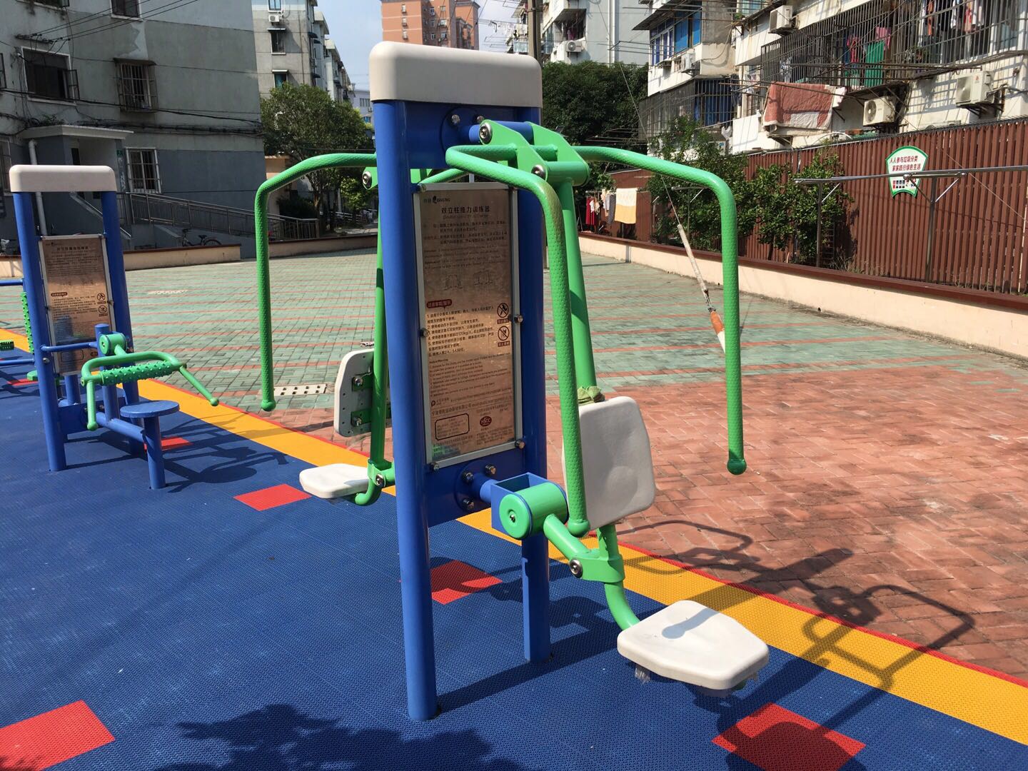 雙立柱前推訓(xùn)練器