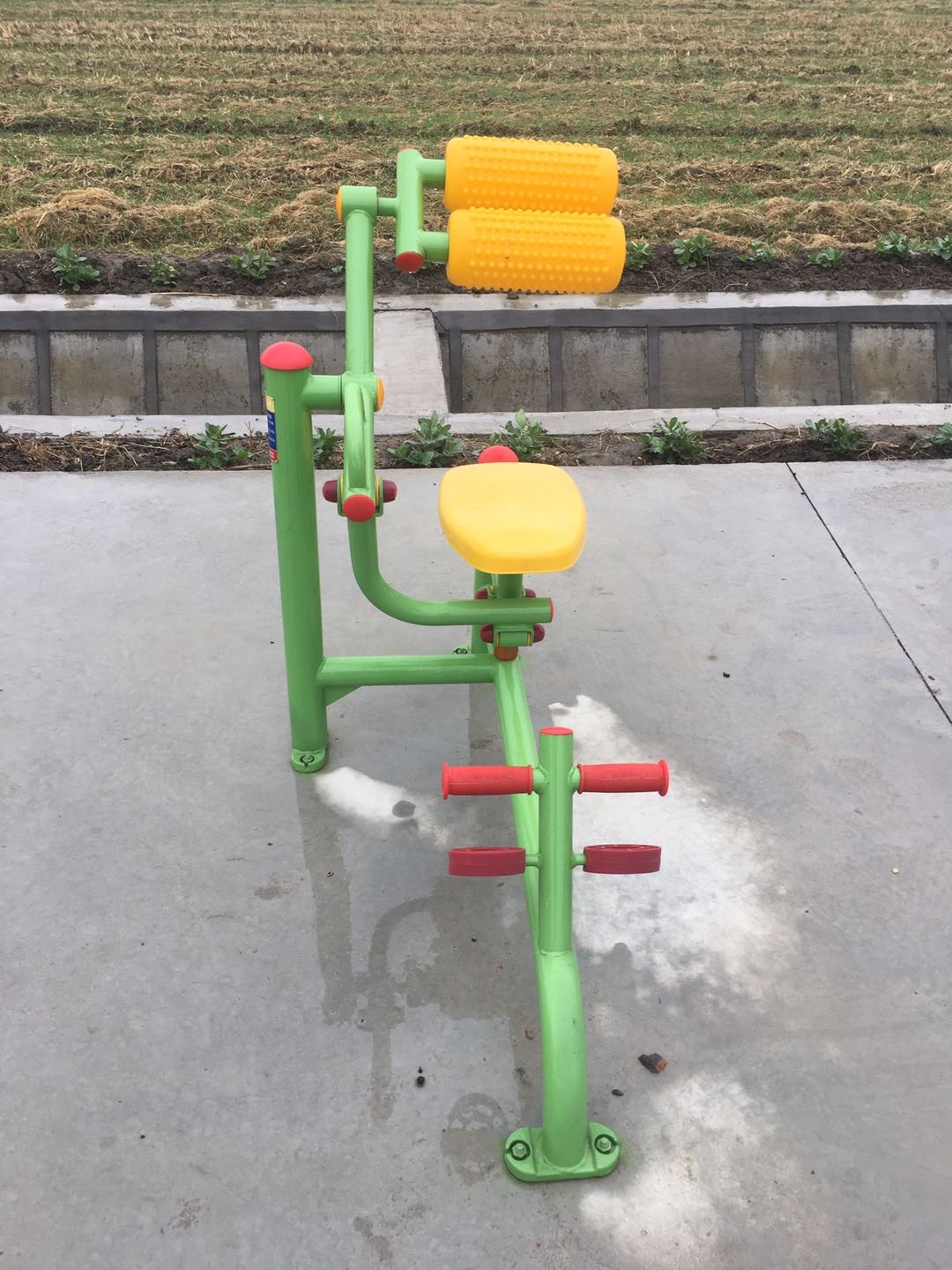 自重腹背鍛煉器