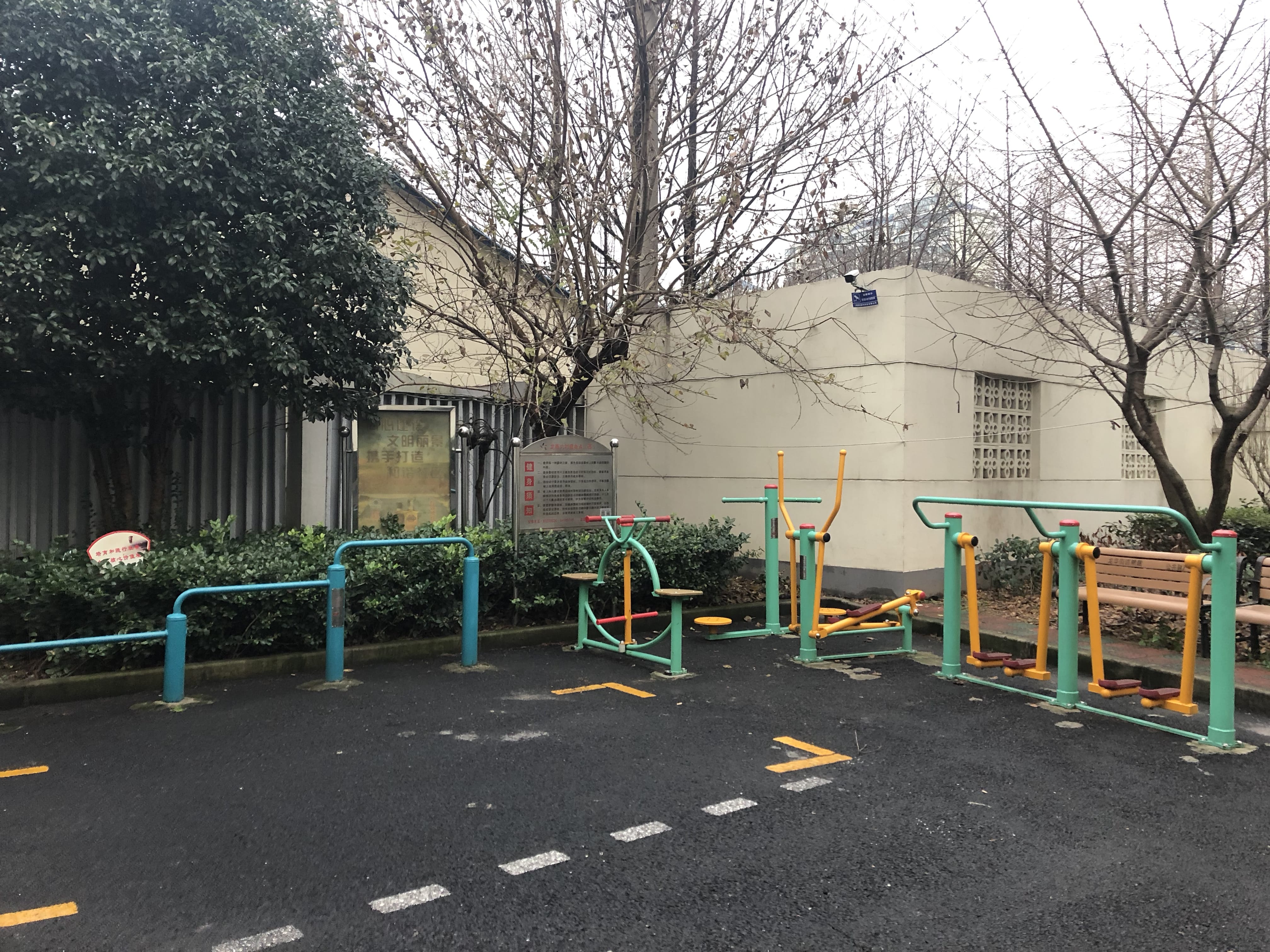 龍南六村（西）健身點(diǎn)