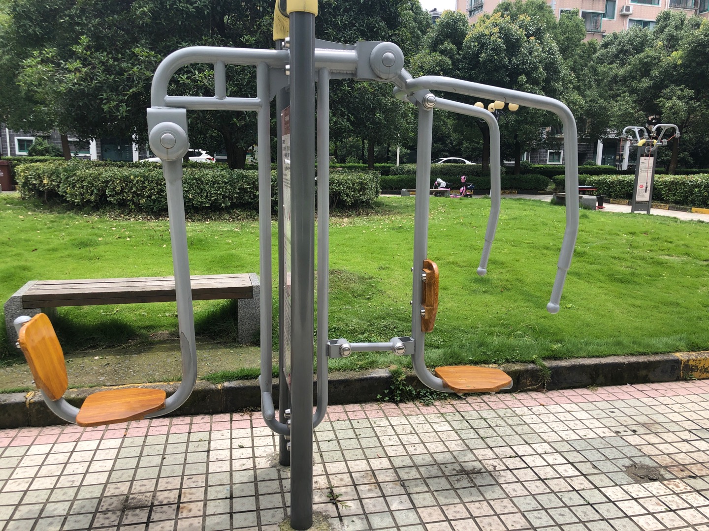 上下肢訓練器 上下肢訓練器