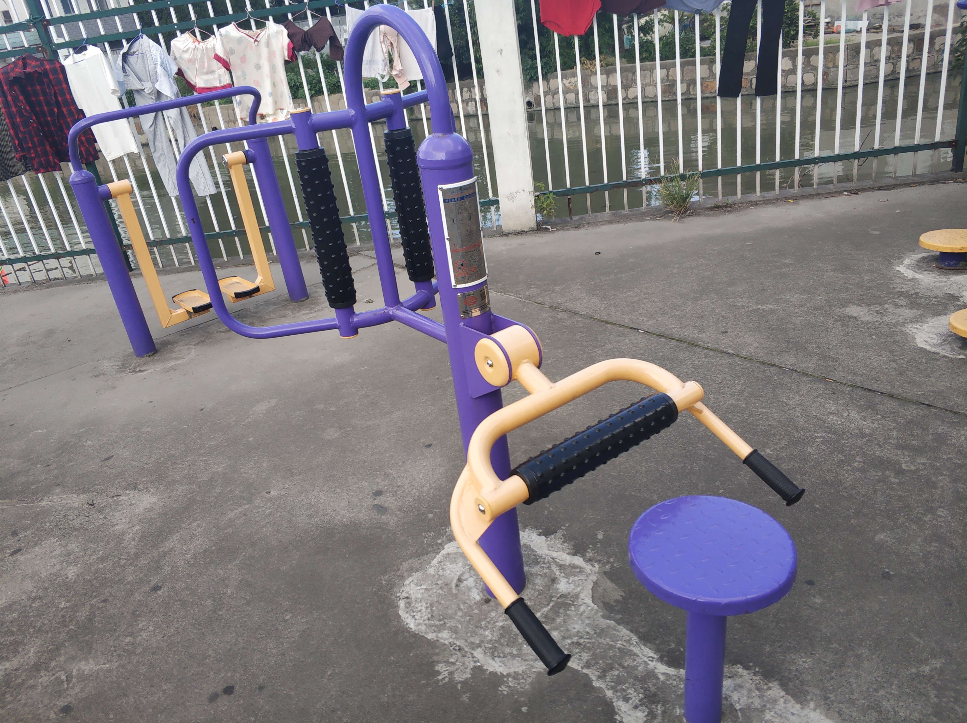 腰背按摩器 腰背按摩器