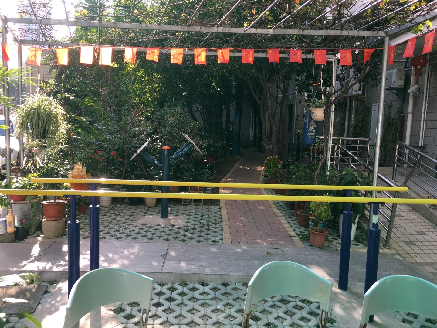 靜安區(qū)寶山路街道王家宅居委健身點（虬江路1226號）