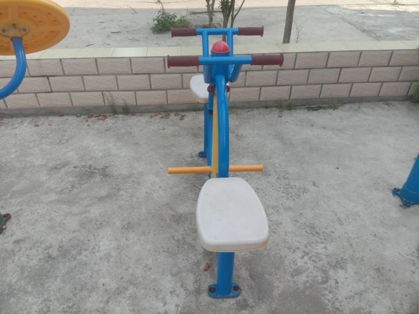 雙人蹬腿器 雙人蹬腿器