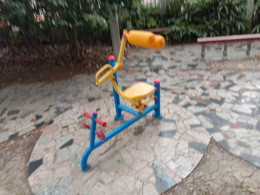 自重腹背鍛煉器