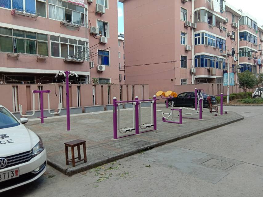 平原四村健身點