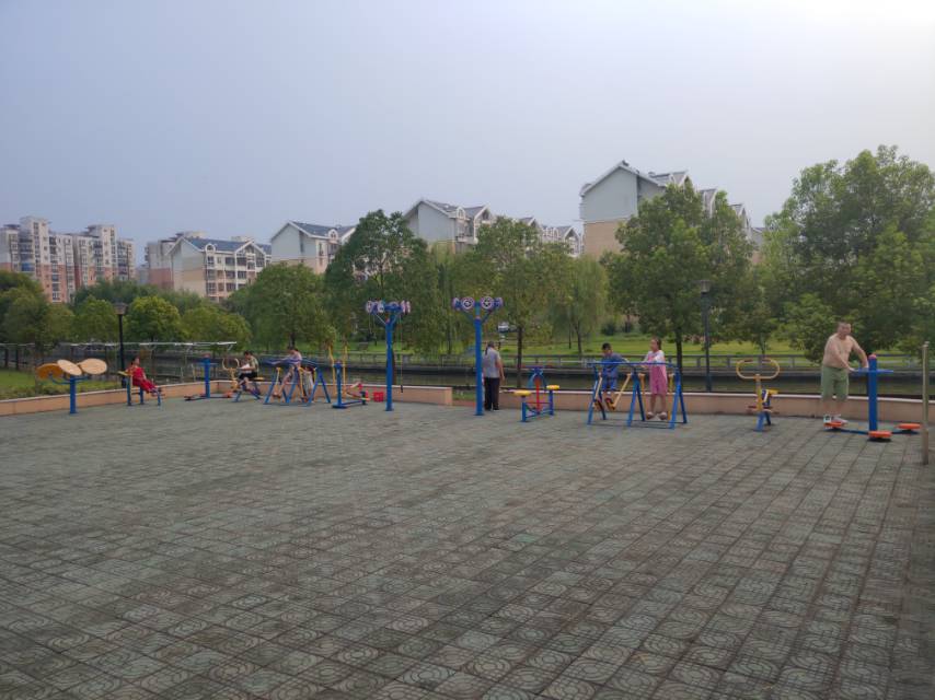 沁樂小區(qū)健身點(diǎn)