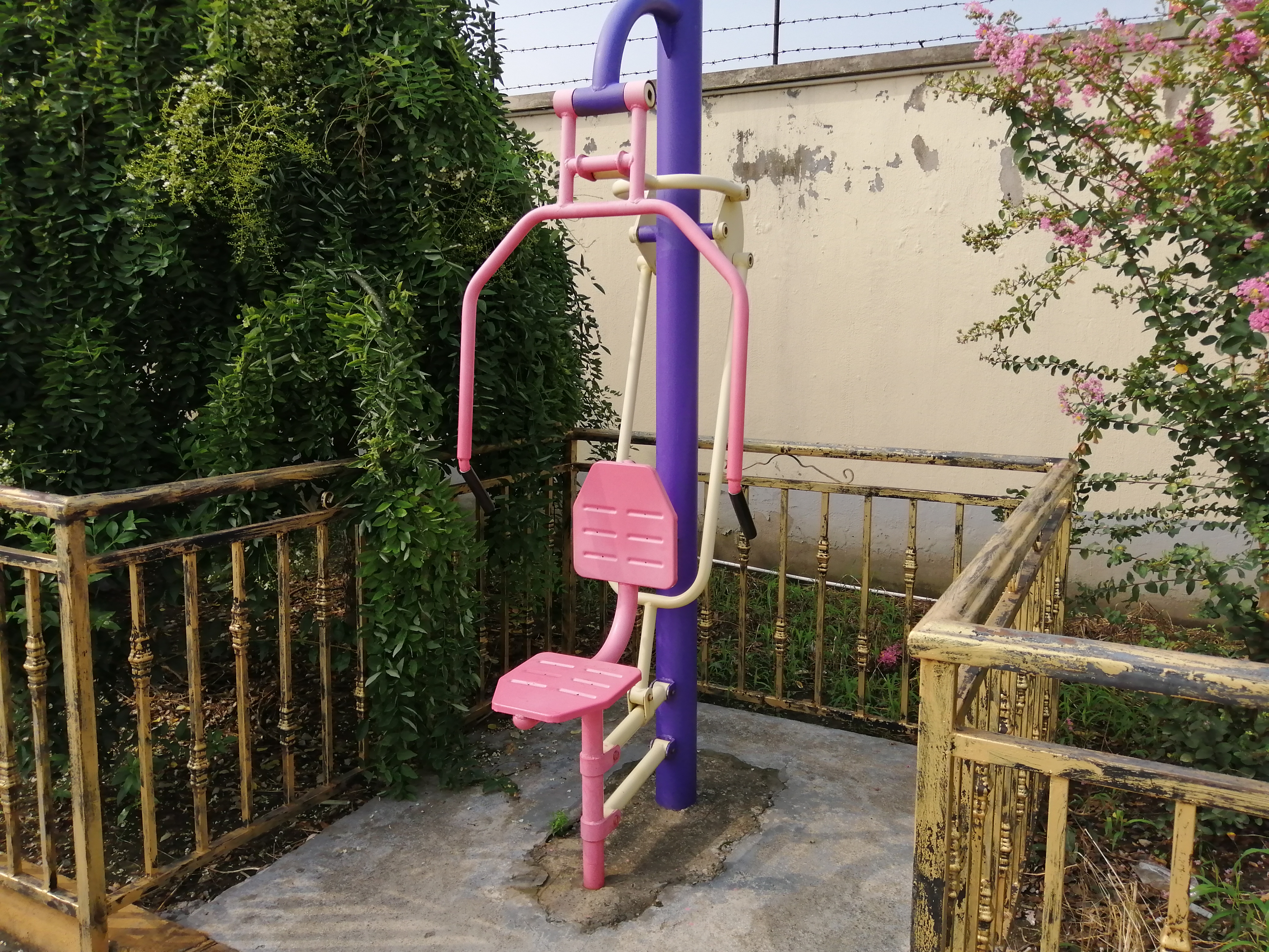 雙立柱推力訓(xùn)練器 雙立柱推力訓(xùn)練器