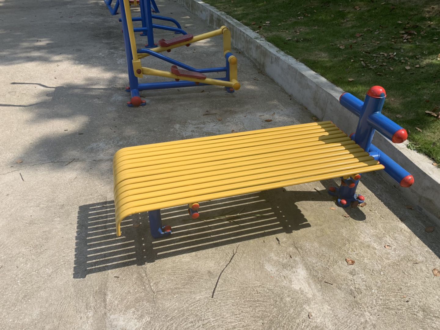 仰臥起坐板 仰臥起坐板