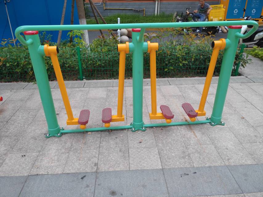 兩聯(lián)漫步機(jī) 兩聯(lián)漫步機(jī)