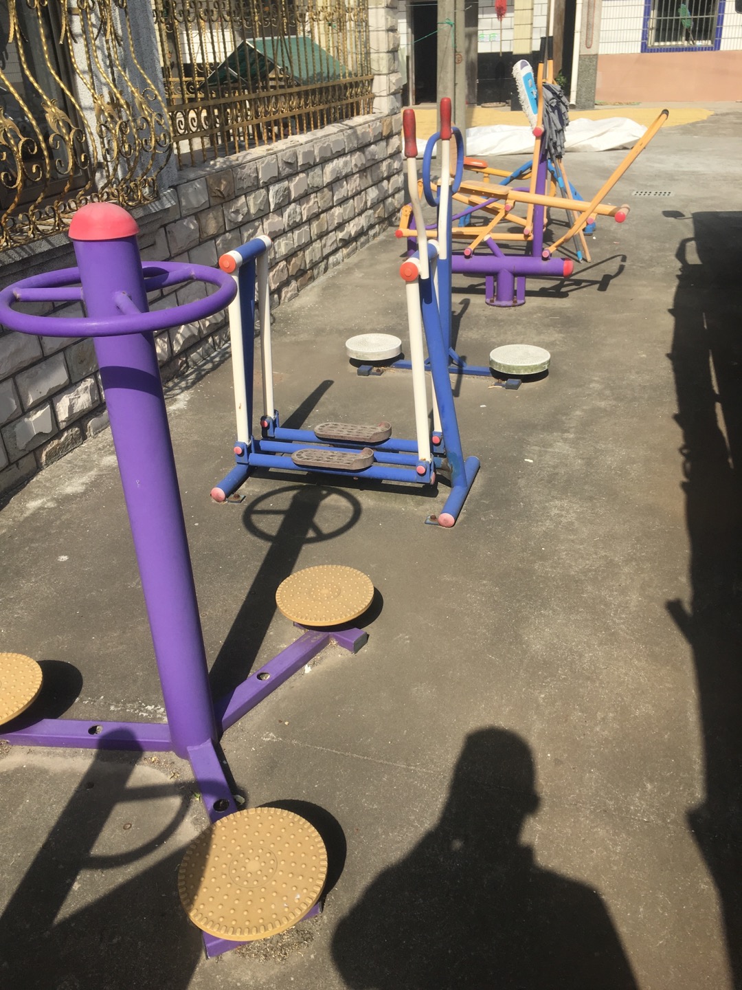 老港鎮(zhèn)牛肚村民委員會(huì)21組健身苑點(diǎn)