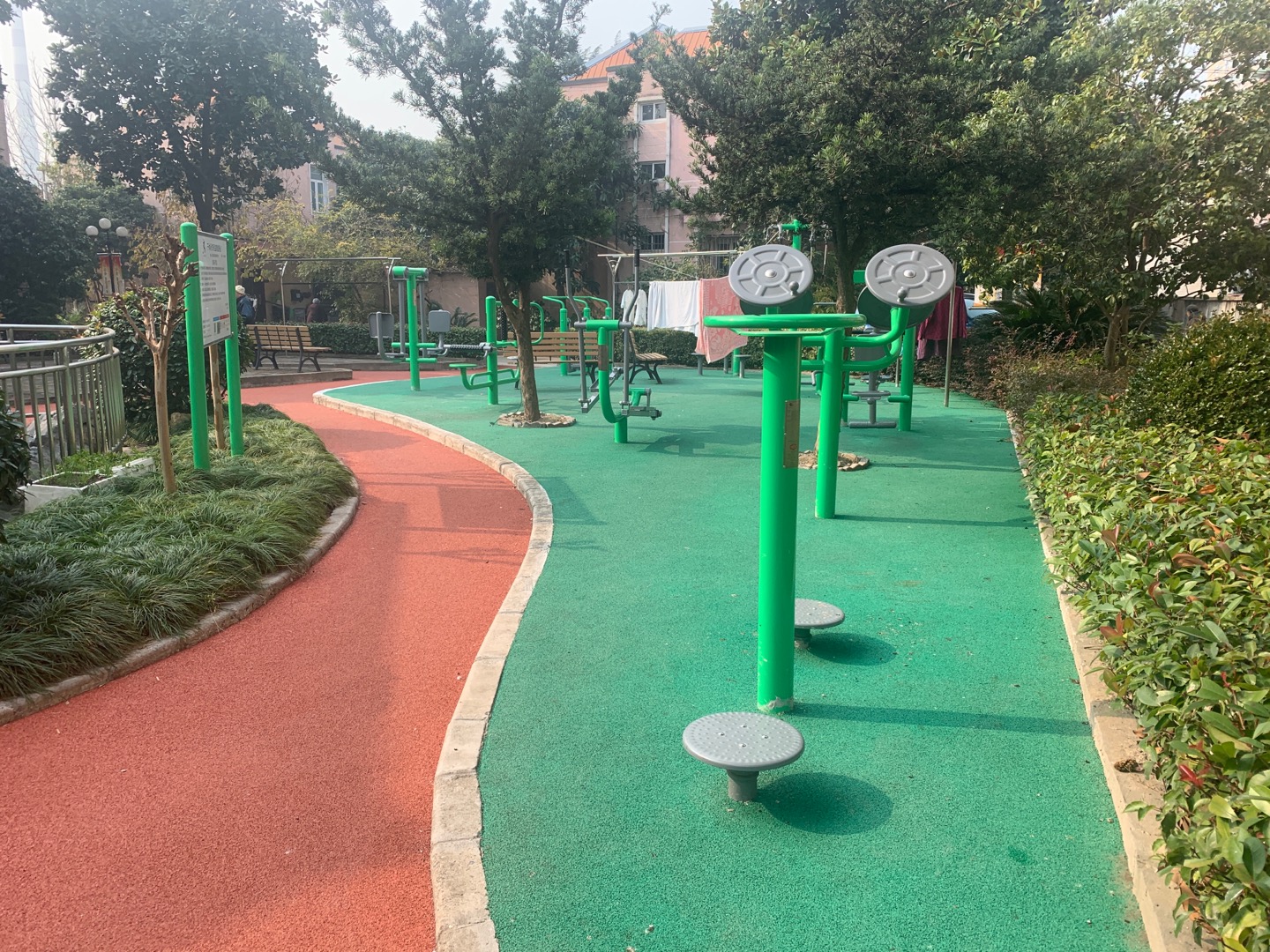 復(fù)興島居委會(huì)健身點(diǎn)B