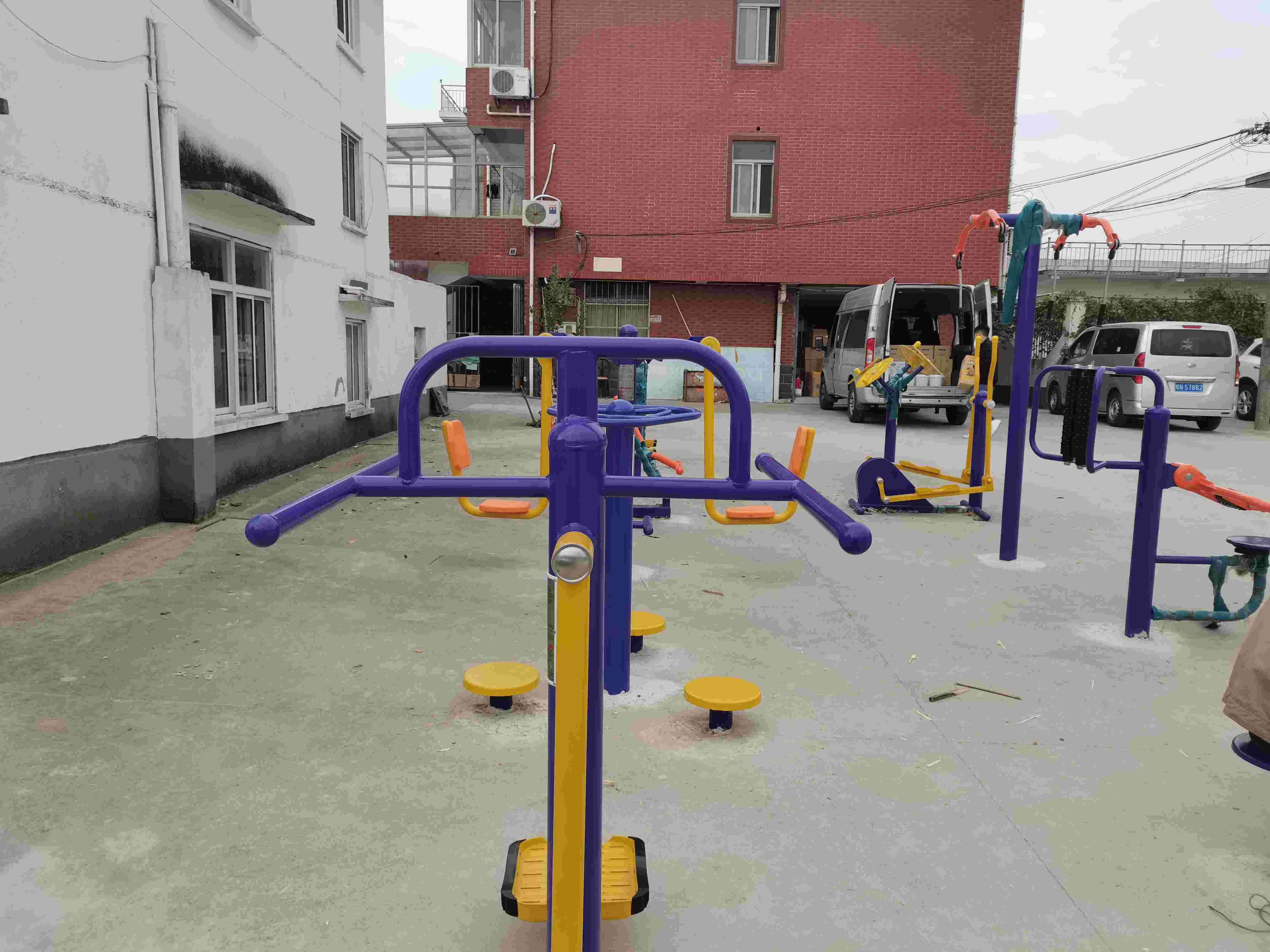 白鶴鎮(zhèn)王涇村王家2組益智健身點