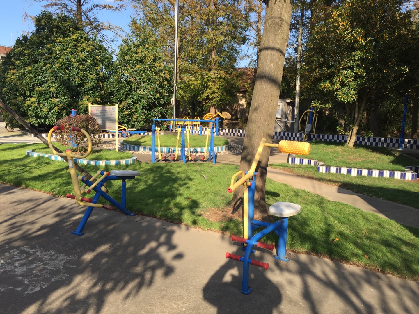 民建村五組健身點