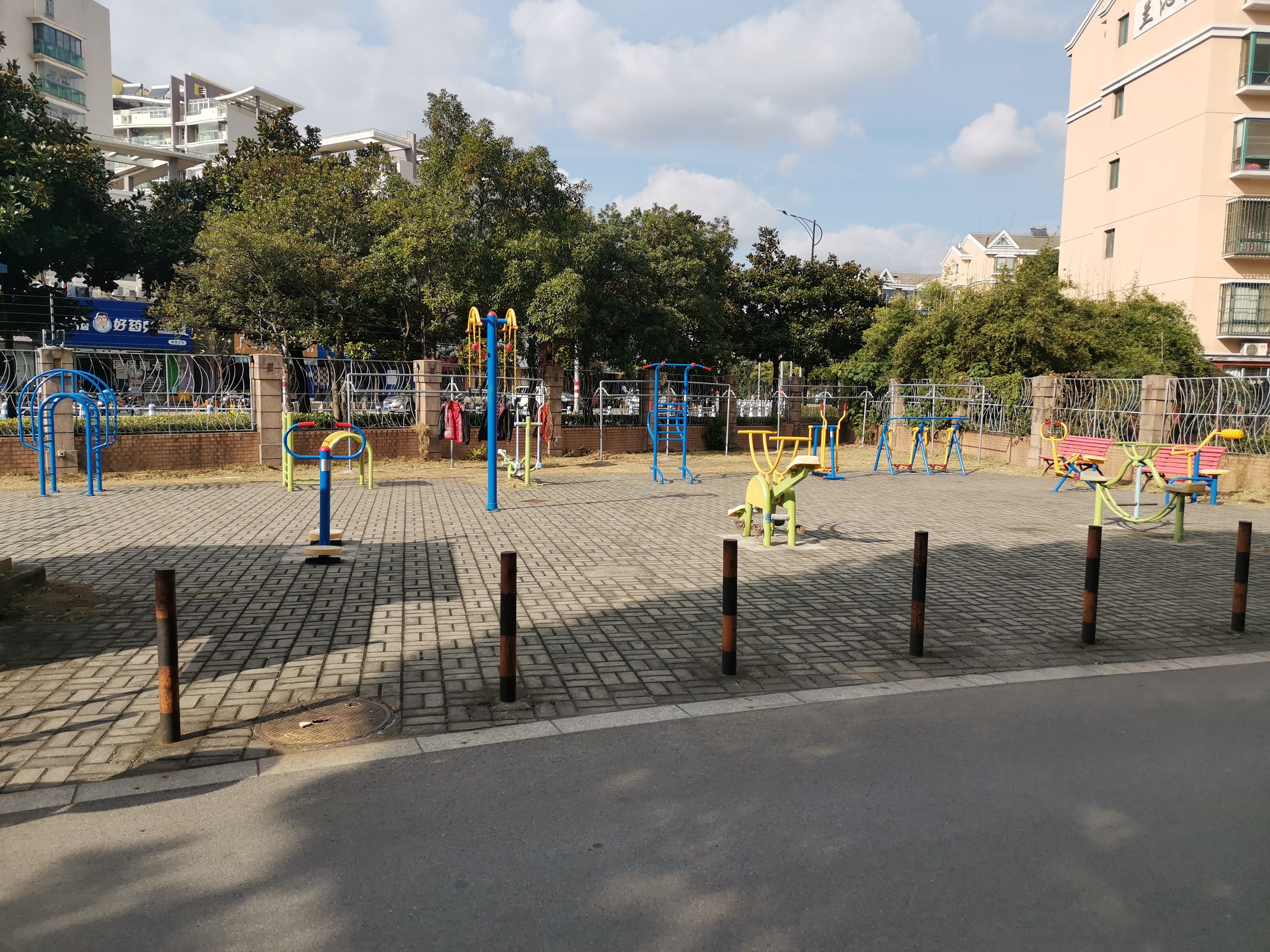 江春居委健身苑點(diǎn)