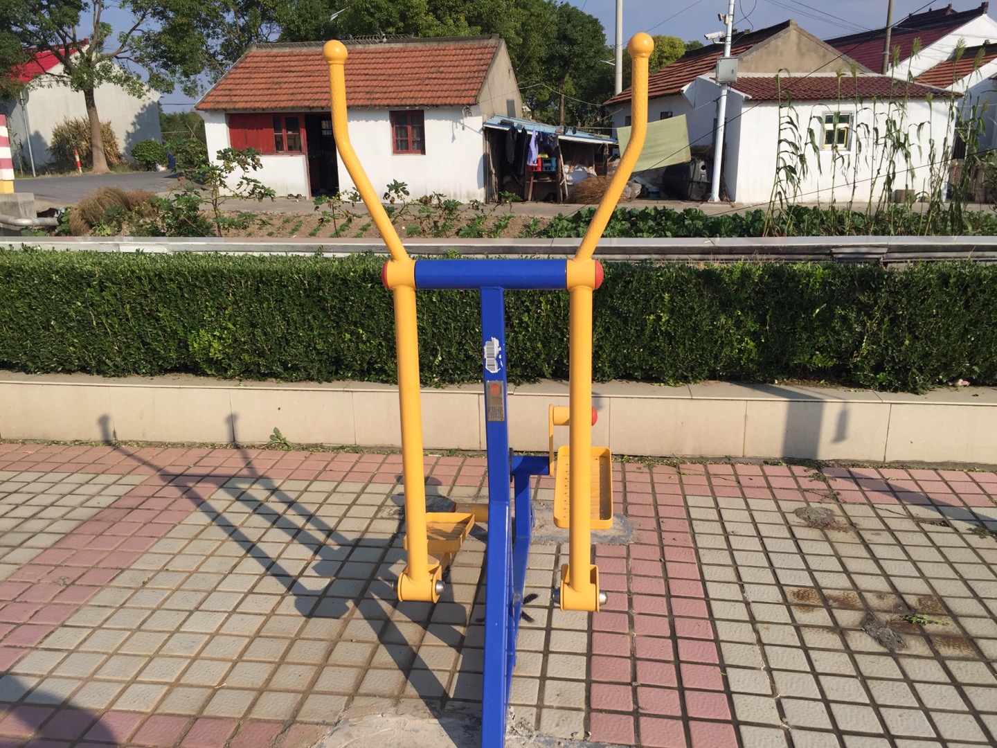 室外橢圓機(jī) 室外橢圓機(jī)