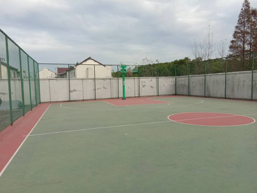 營(yíng)前村5組蔡家宅17號(hào)對(duì)面籃球場(chǎng)