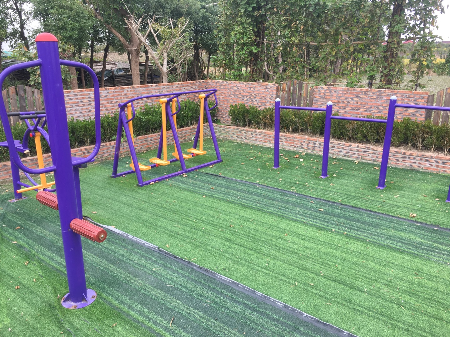 老港鎮(zhèn)建港村民委員會(huì)3組健身苑點(diǎn)