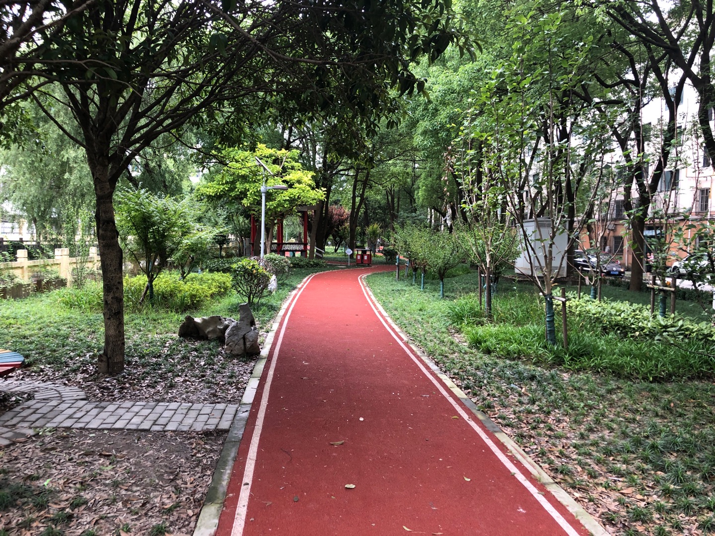 江海四居市民健身步道